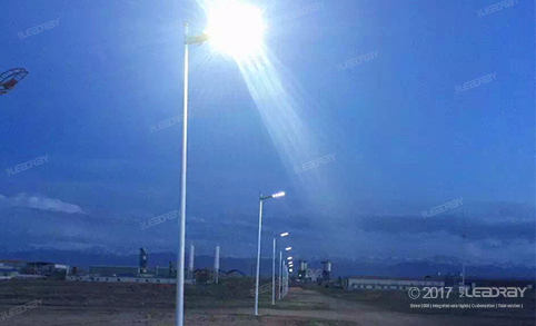 Battery Built-in Solar Street Lights Used For Factory Pathway Lighting