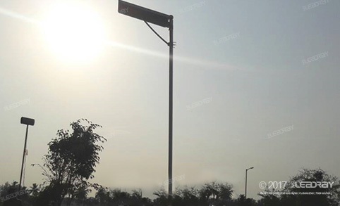 Leadray's 60W Solar Street Light With Pole Used In Them Park