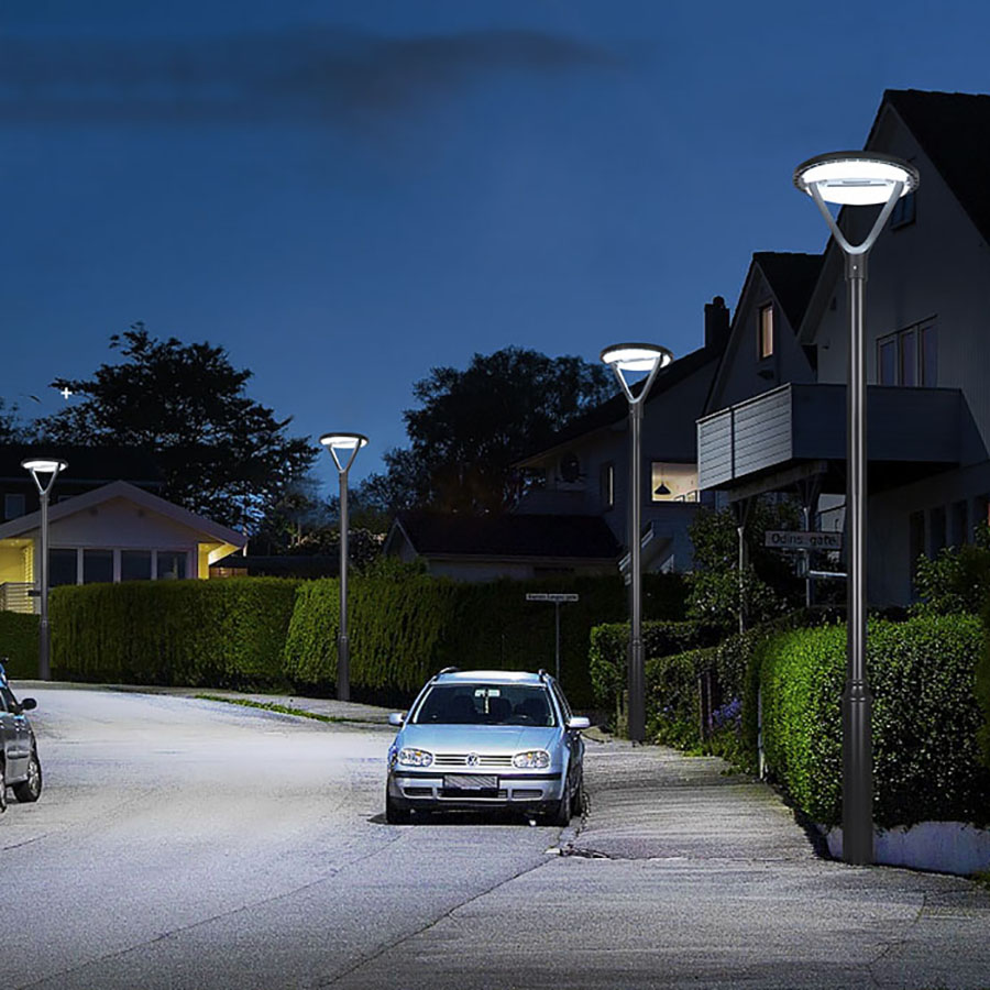 SOLAR GARDEN LIGHT