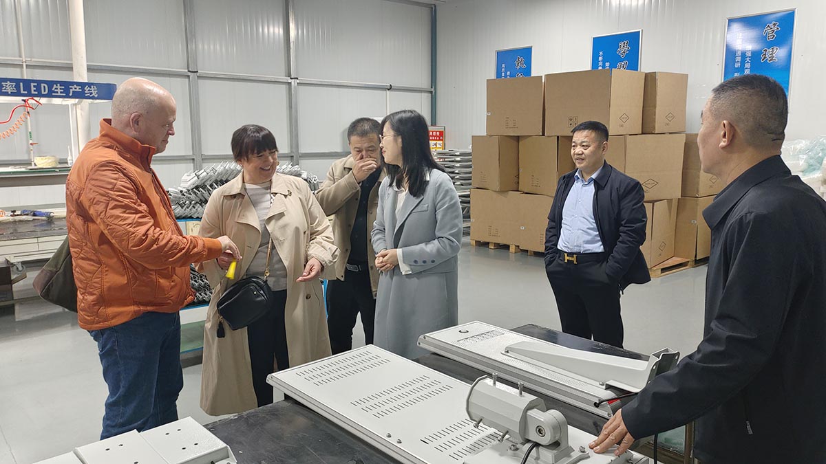 Dear Australian friends, welcome to LEADRAY Solar Production factory