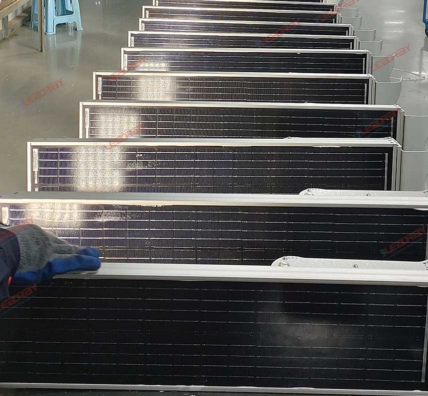 Solar LED Street Lamp with IP65 Rating