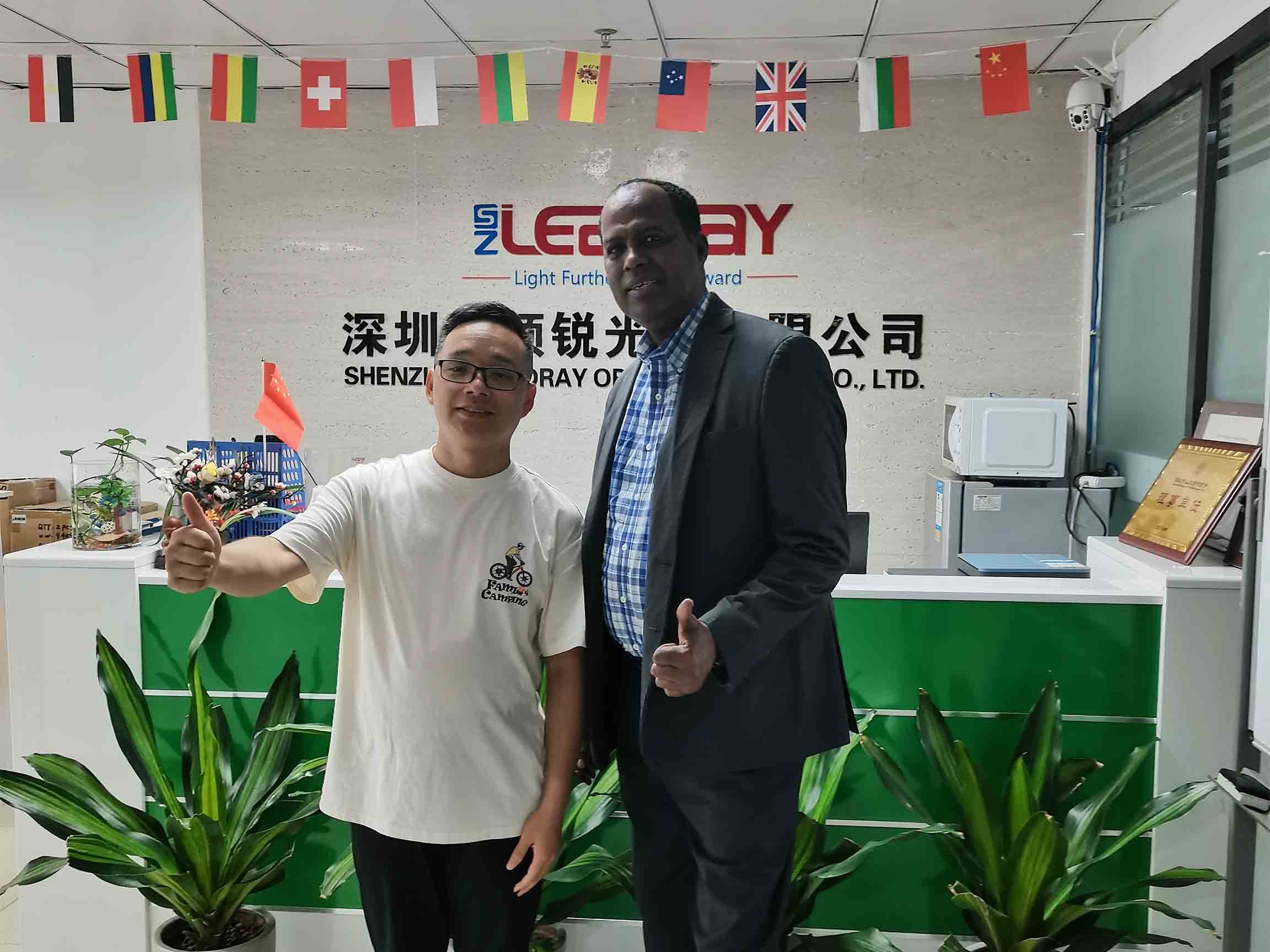Welcome our friend from Nigeria visiting our solar light factory. Welcome our friend from Nigeria visiting our solar light factory.