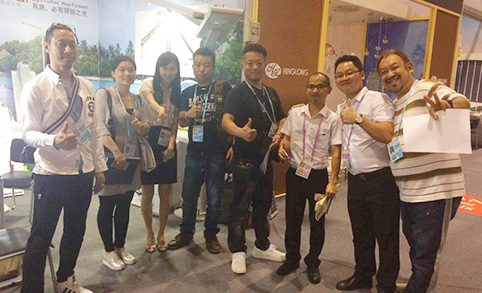 Strong Japanese Teams Visit Leadray's Solar Street Light All In One Booth During The 120th Canton Fair