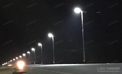 80watt integrated solar street light is applied in the Africa drive way